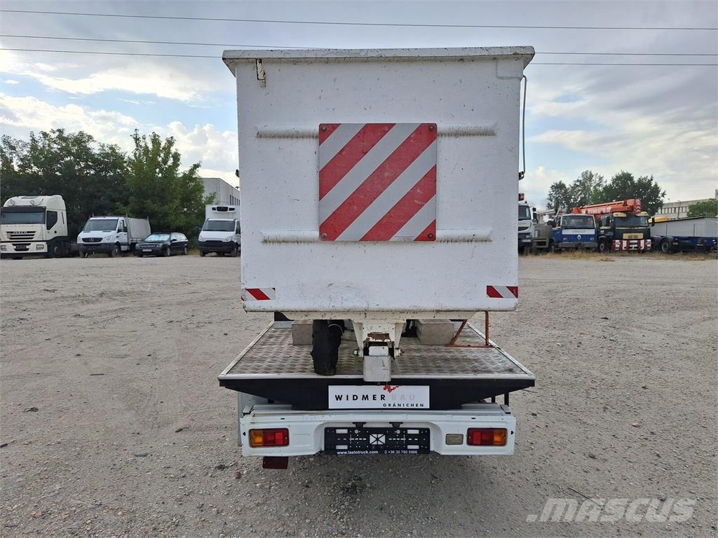 Piaggio Porter Maxxi 1,3 - COLOMBO Giuseppe TLC 122 L-12m/ Teherautóra szerelt emelők és állványok