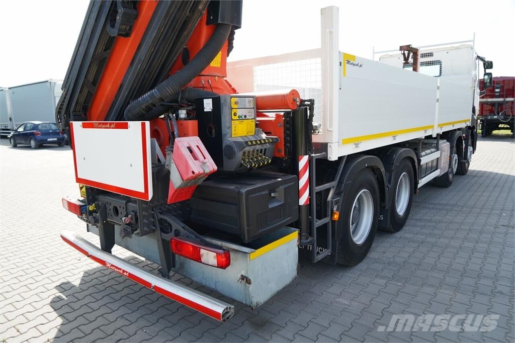 Renault C 430 / 8x4 / SKRZYNIOWY 7 M + HDS PALFINGER 33002 平板栏板货车