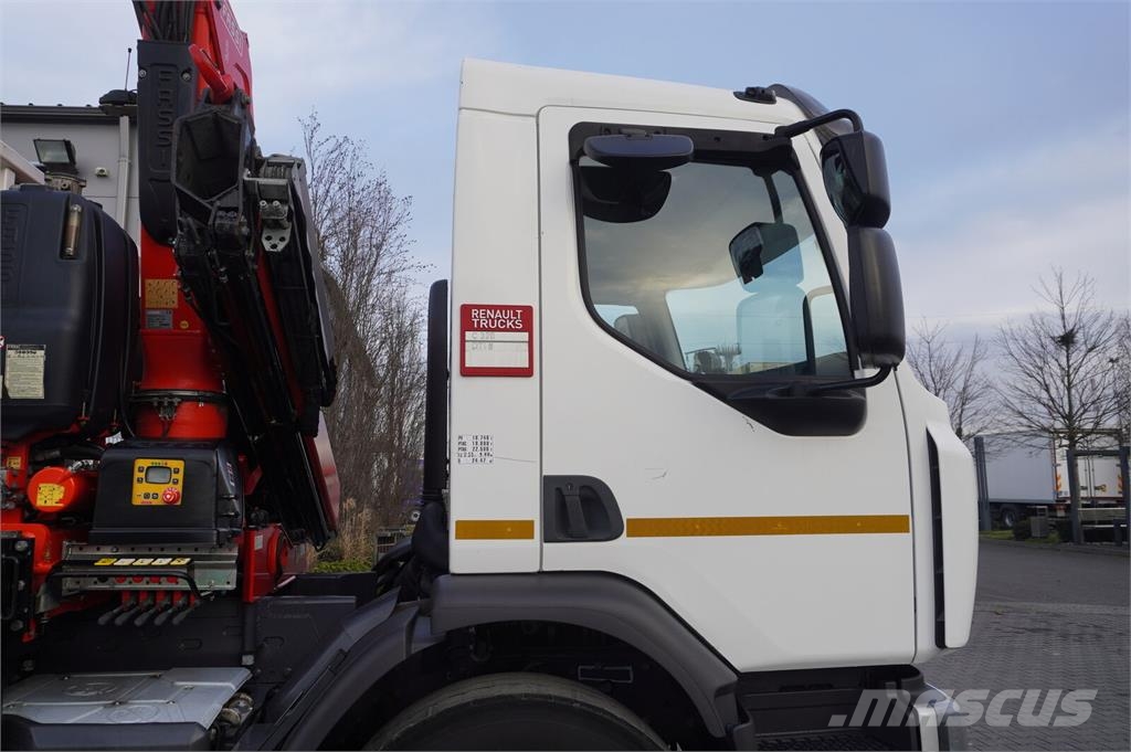 Renault C280 DTI 8 / FASSI crane F135A.22 / range 8 m / Fl Camiones de cama baja