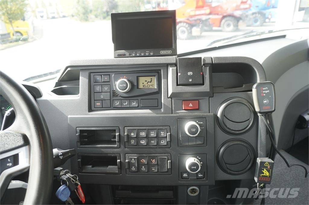 Renault C380 DTI 11 6x4 / Fassi F235A.0.24 E crane / 150 t Járműszállítók