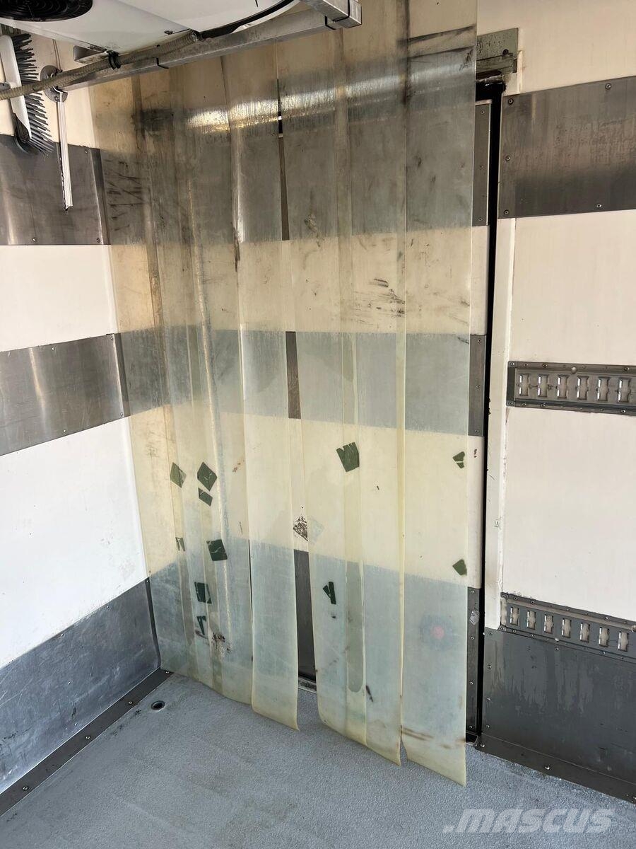 Renault D 12 240 REFRIGERATOR BODY SUPRA 850ºMt LIFT Kylmä-/Lämpökori kuorma-autot