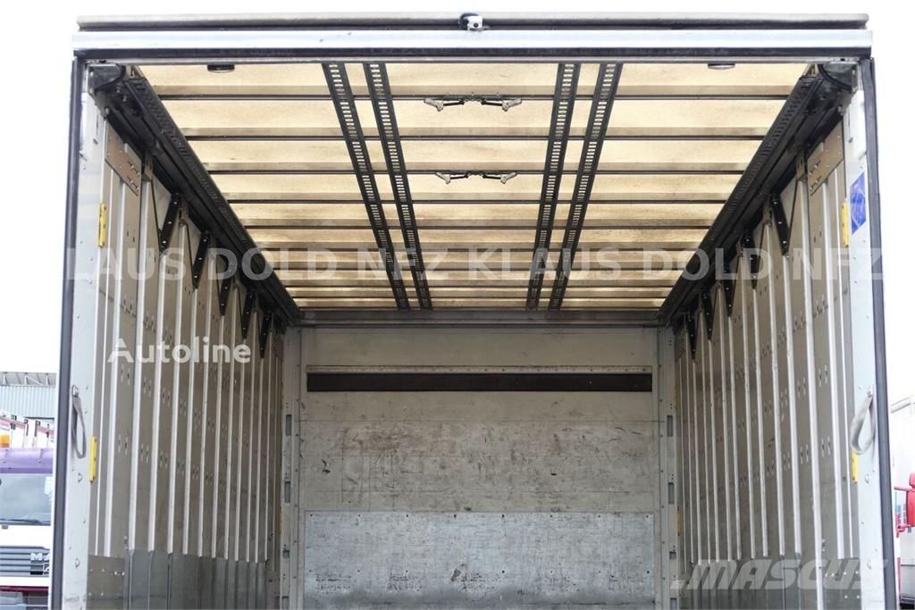 Renault D 13.280 / Beverage Truck / Curtainsider / Full Ai Chasis y suspención
