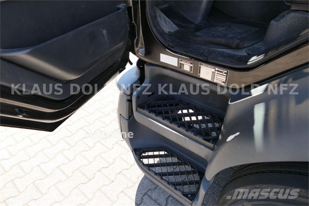 Renault D 14.250 Box Truck / 14T / Full Air Suspension / T Chasis y suspención