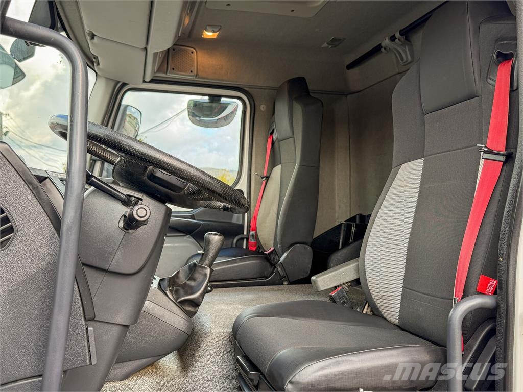 Renault D 18 * ABROLLKIPPER + HMF 1220 K-R * TOP! Camiones elevadores de gancho