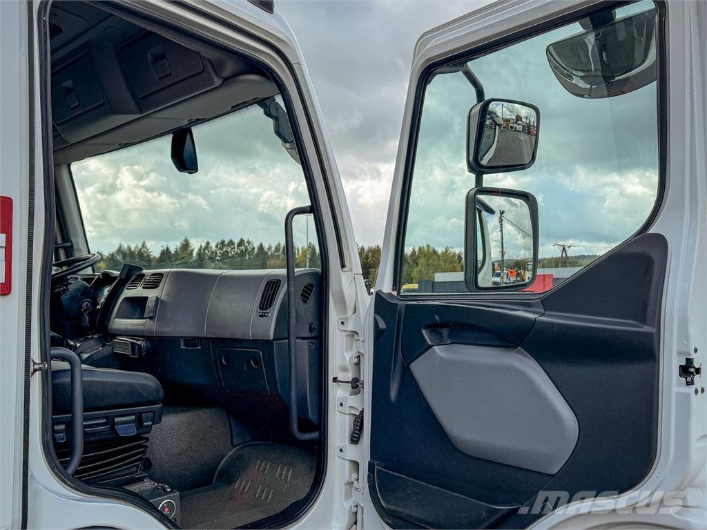 Renault D 18 * ABROLLKIPPER + HMF 1220 K-R * TOP! Camiones elevadores de gancho