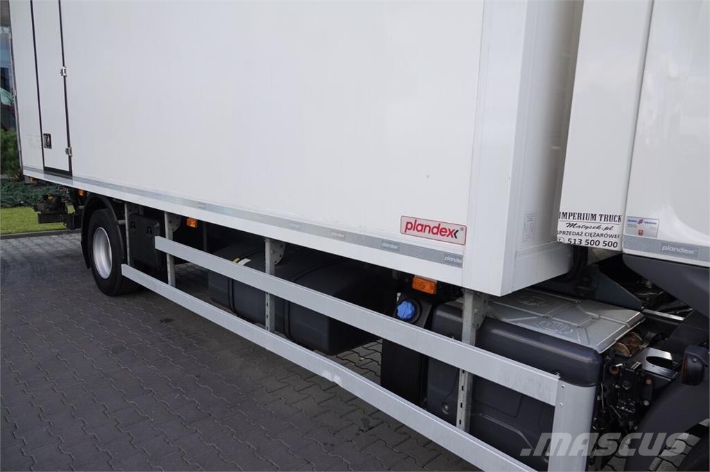 Renault D 250 / CHŁODNIA - 6,7 m / THERMO KING T 600R / + Chladírenské nákladní vozy