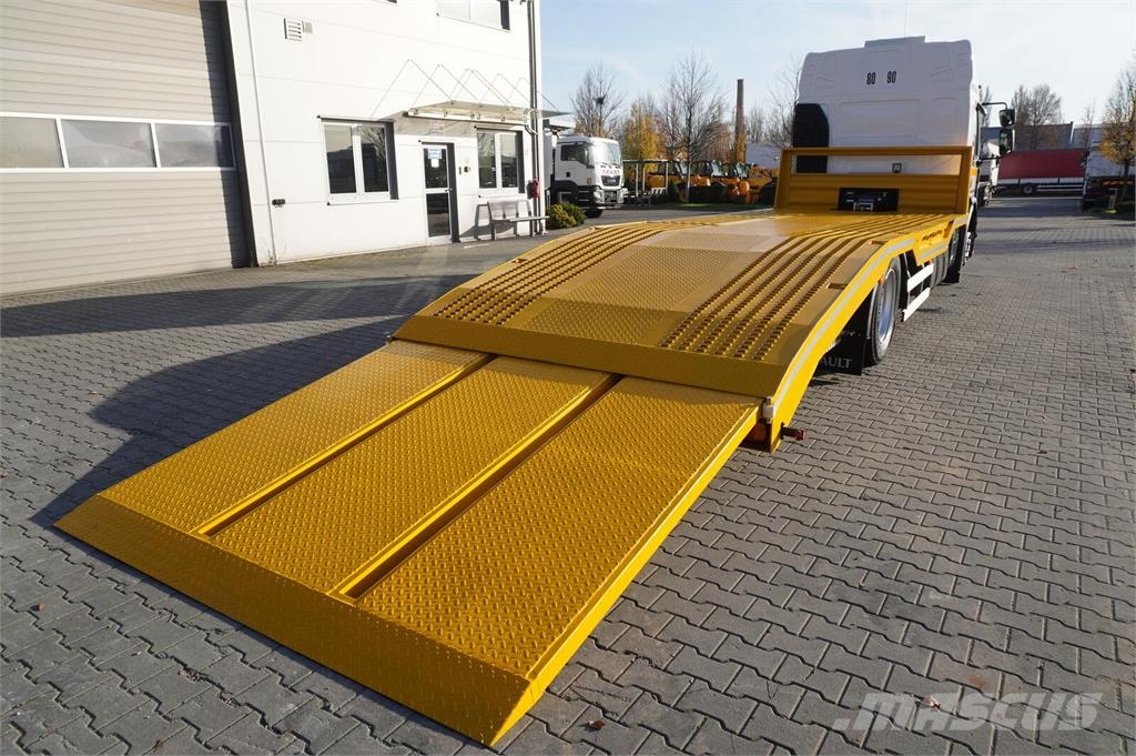 Renault D19 Wide Glob / 7.8 m NEW tow truck / 280 tho. km Transport vehicles