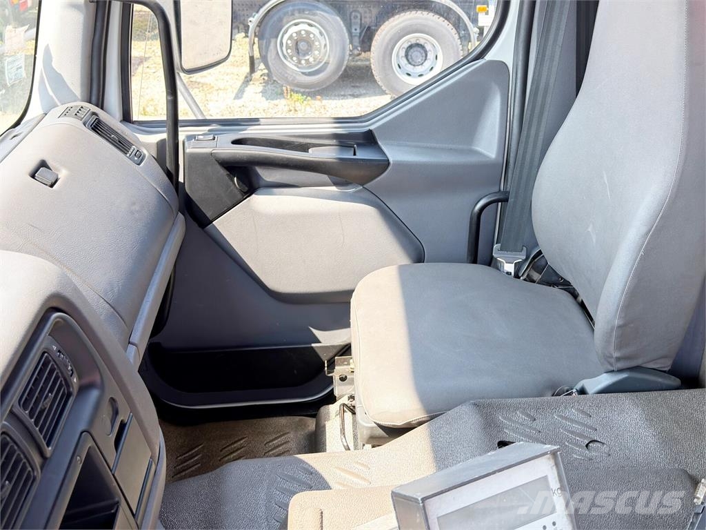 Renault KERAX 370 DCI Camiones polibrazo