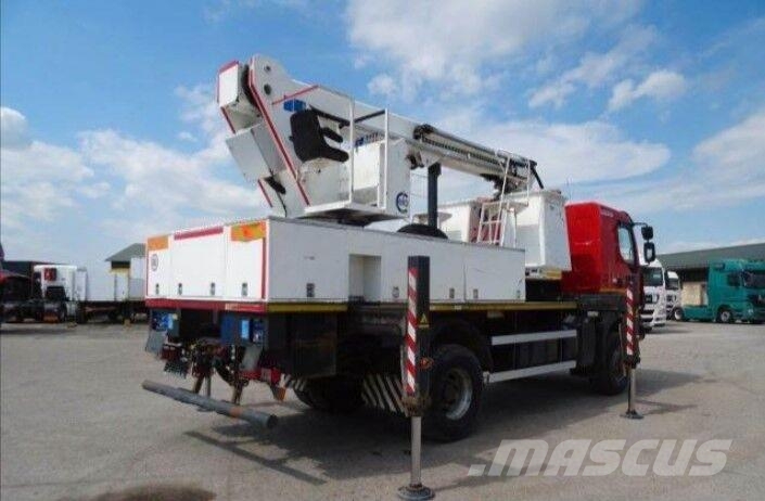 Renault KERAX 410.19 4x4 Emelőkosaras Cela 17m Ant vilkikų montuojamos kėlimo platformos