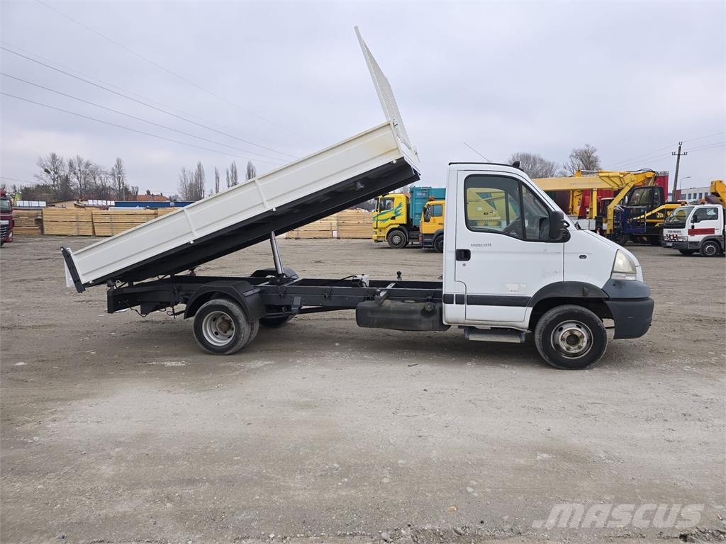 Renault Mascott 150 DXi -with New Three-sided Tipper 6.5t Tipper trucks