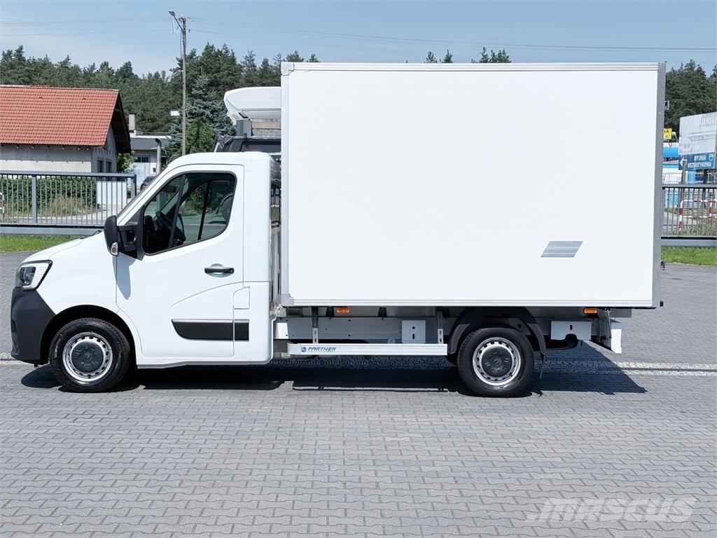 Renault Master 145 DCI 3x Drzwi 230V Autre camion