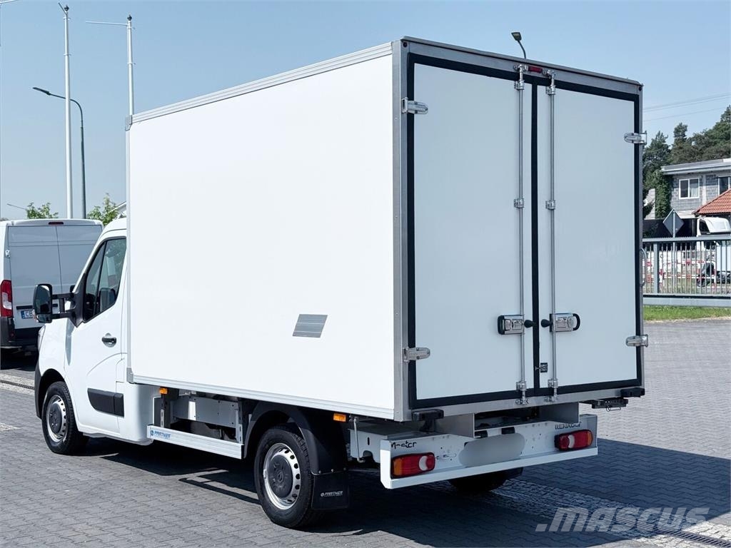 Renault Master 145 DCI 3x Drzwi 230V Autre camion