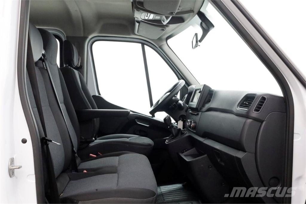 Renault Master T35 2.3 dCi 135pk L2 D.C. Open Laadbak Airc Otros camiones