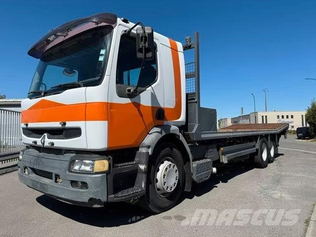 Renault Premium 320-26 / Flatbed 10.6 m / Winch + Lift / A Puksiirid