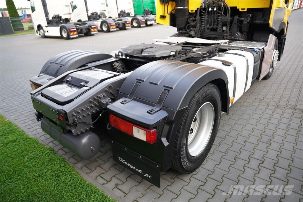Renault T 440 وحدات الجر