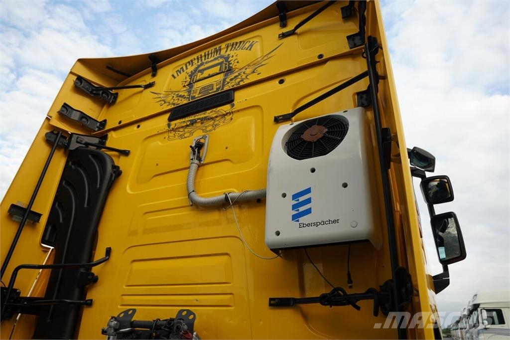 Renault T 440 وحدات الجر