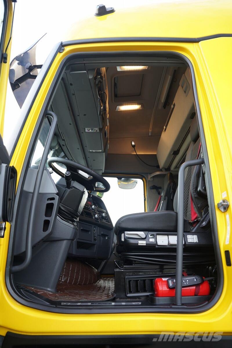 Renault T 440 وحدات الجر