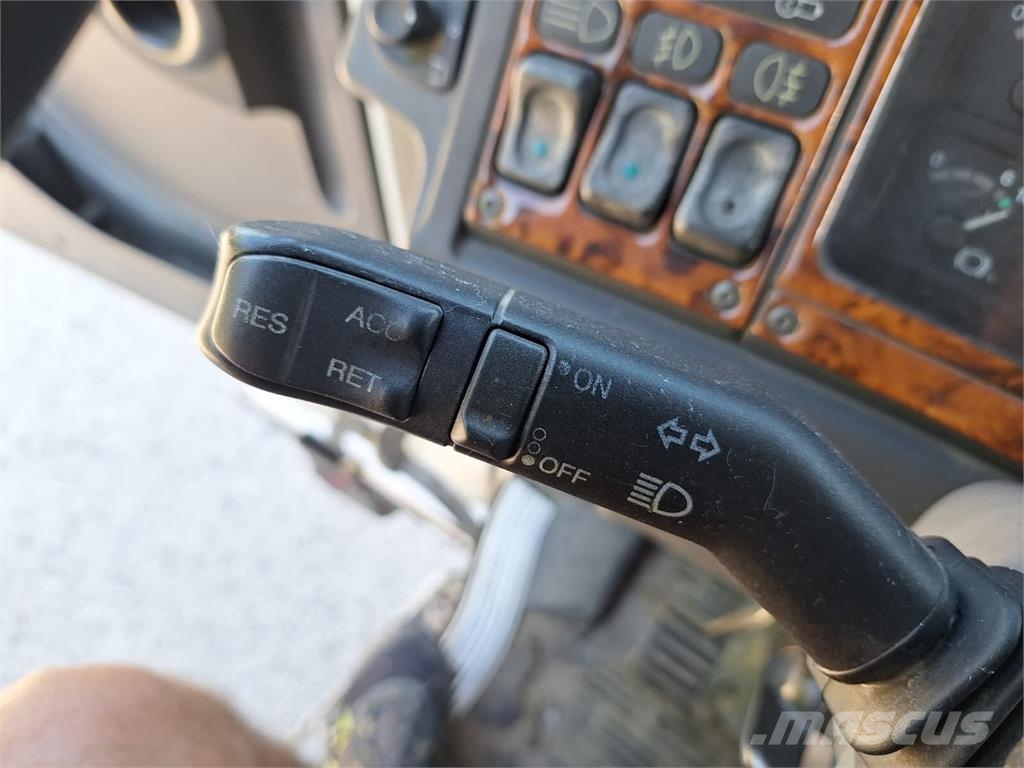Scania 124 L 400/ Pritsche-HIAB 102 Crane Camiones plataforma