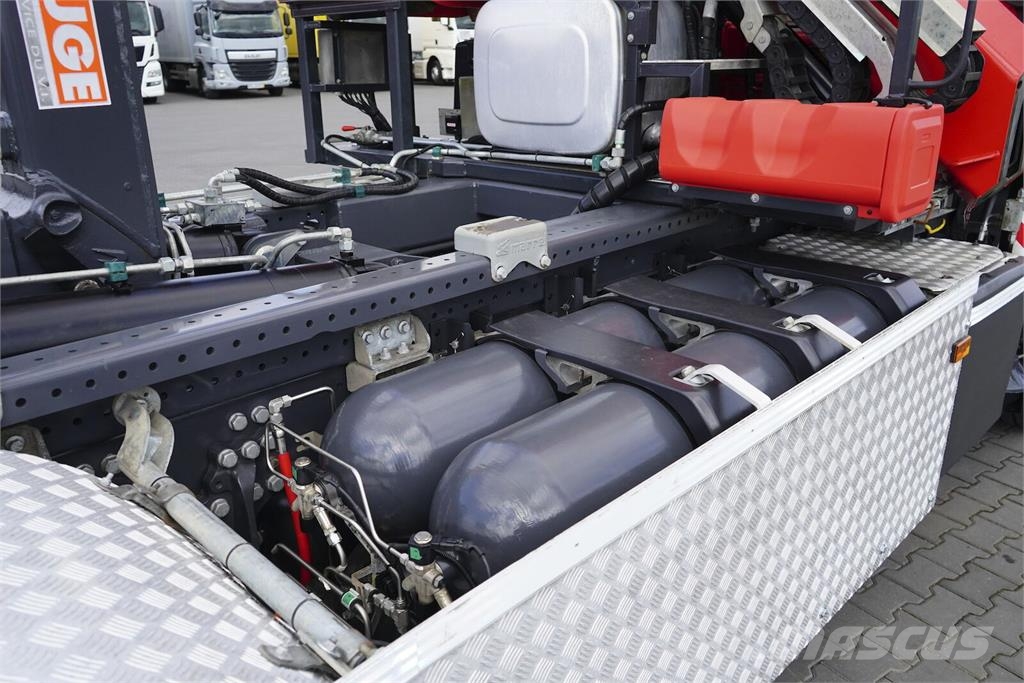 Scania G 410 / E 6 / 8 X 4 / HDS + HAKOWIEC / TRIDEM / CN Camiones polibrazo