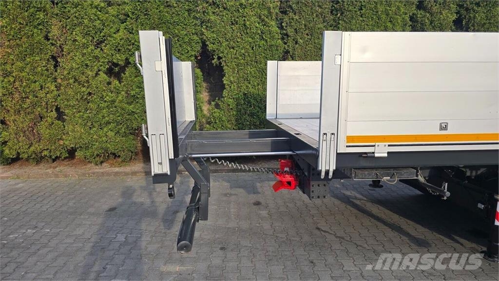 Scania G490 6x2 Flatbed Truck / HMF 3220K8 Crane 平板式/側卸式卡車