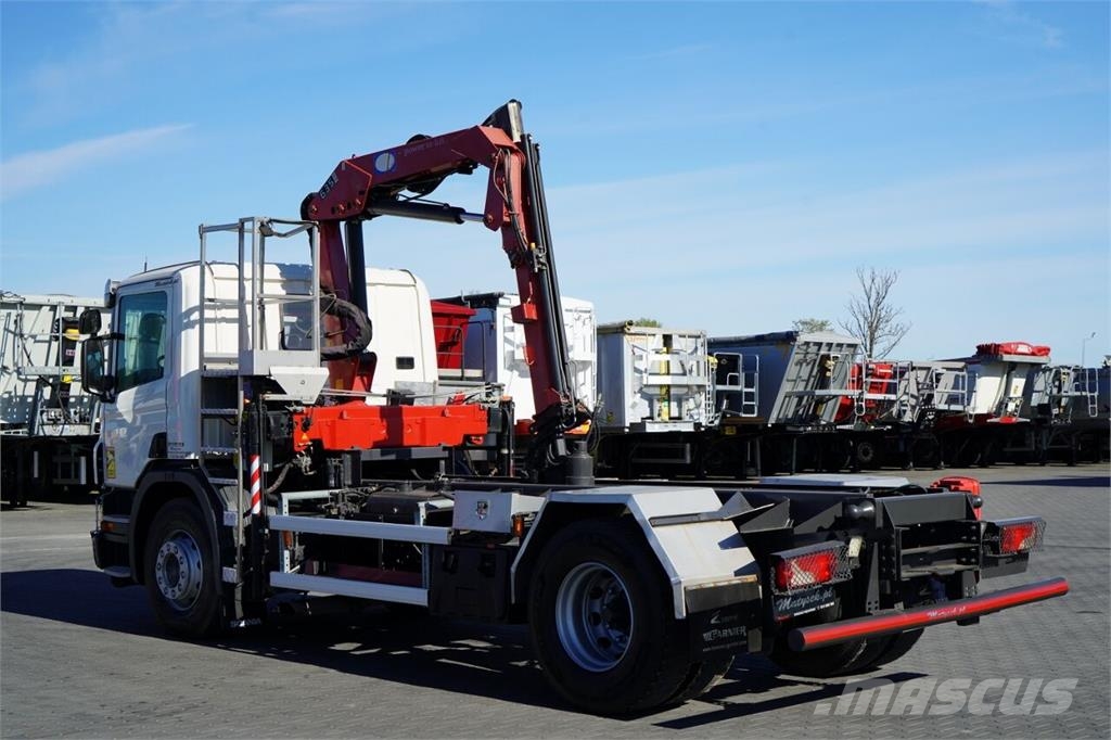 Scania P 250 / 4X2 / SIŁOWNIK DO WYWROTU /  + HDS HMF 635 Chasis y suspención