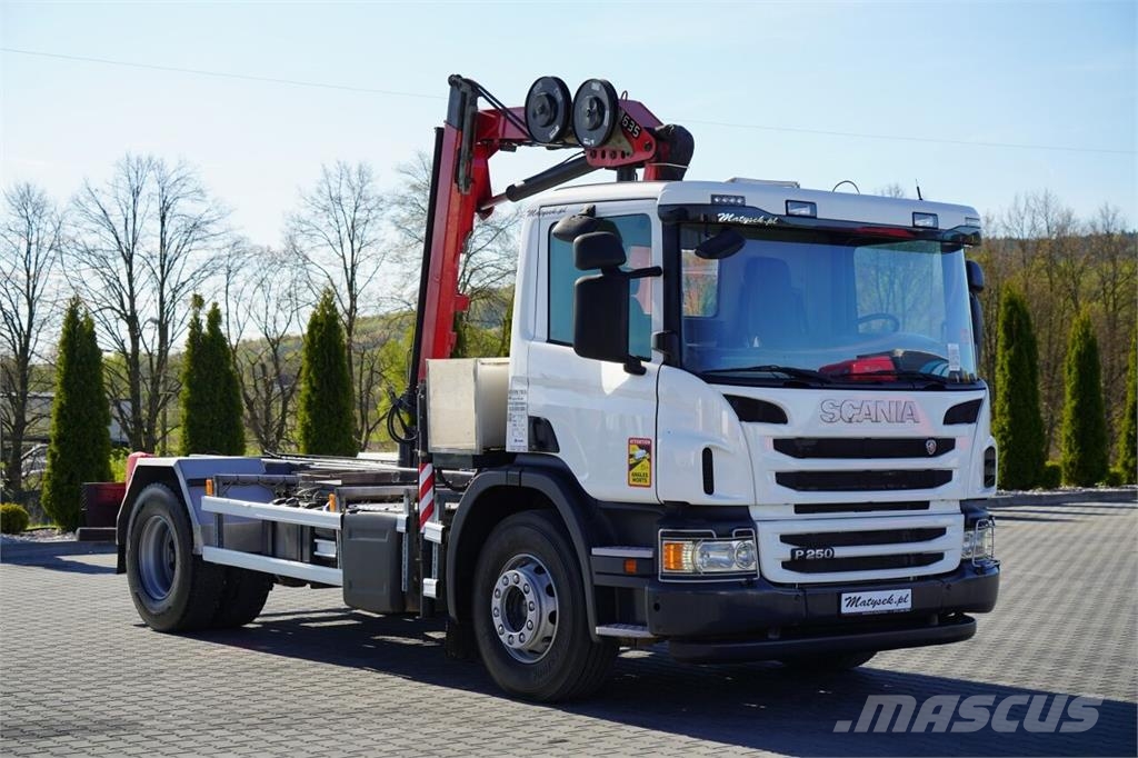 Scania P 250 / 4X2 / SIŁOWNIK DO WYWROTU /  + HDS HMF 635 Chasis y suspención