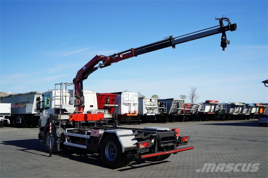 Scania P 250 / 4X2 / SIŁOWNIK DO WYWROTU /  + HDS HMF 635 Chasis y suspención
