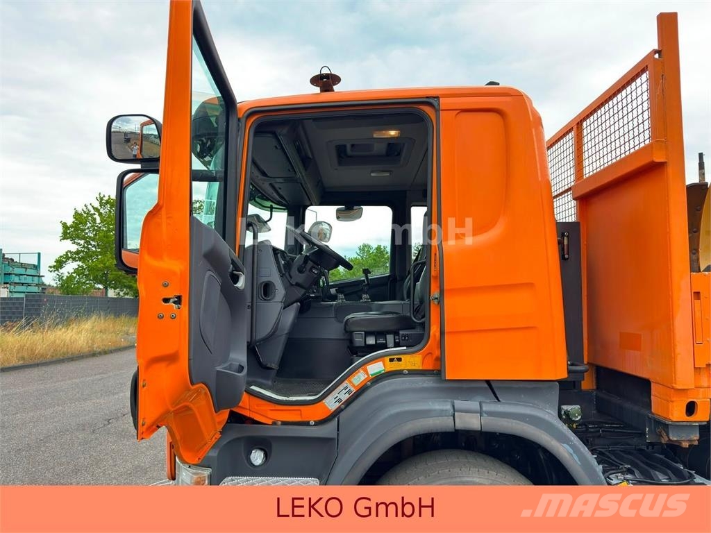 Scania P 310 Mit SchneePflugschild Camiones plataforma