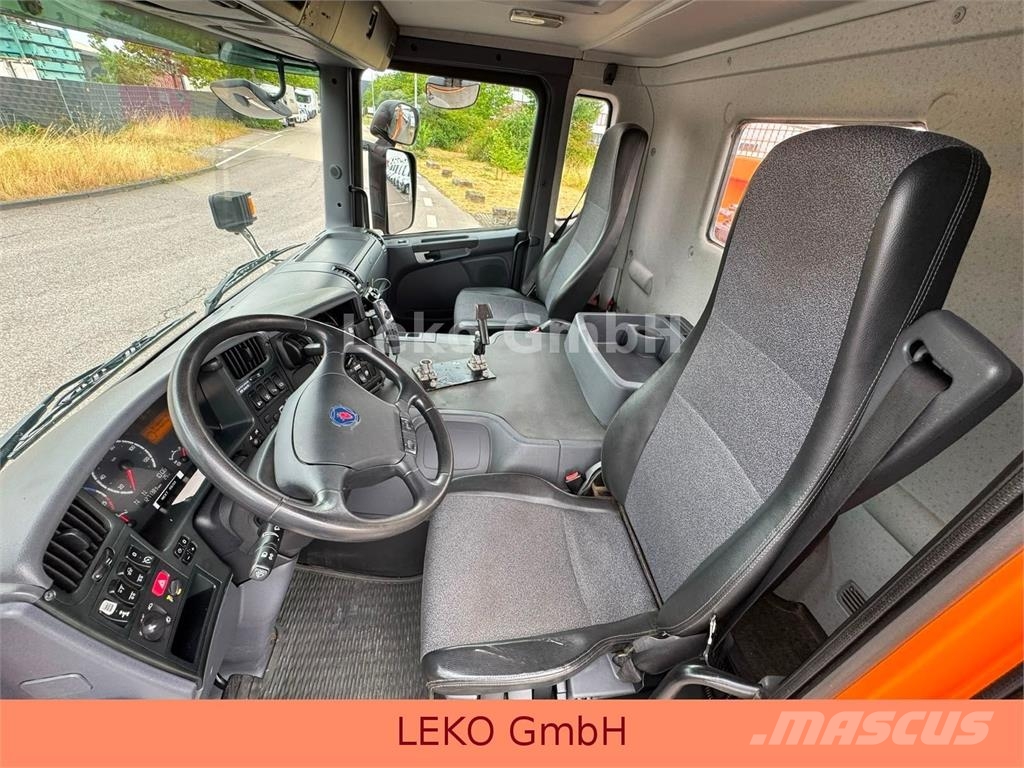 Scania P 310 Mit SchneePflugschild Camiones plataforma