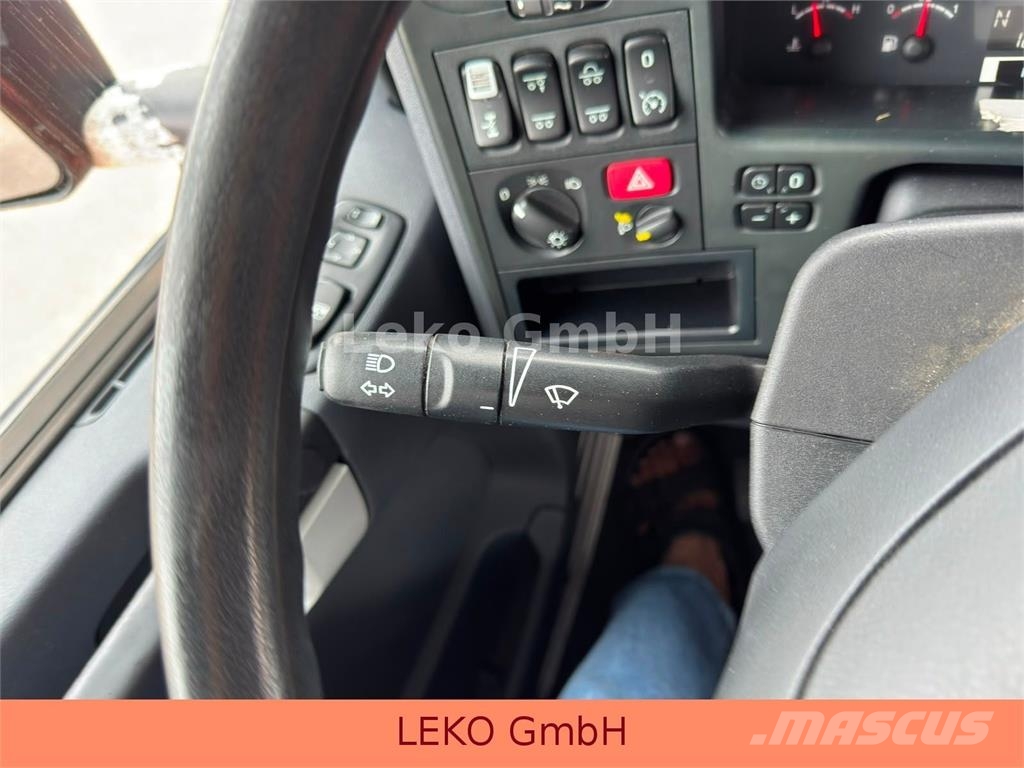 Scania P 310 Mit SchneePflugschild Camiones plataforma