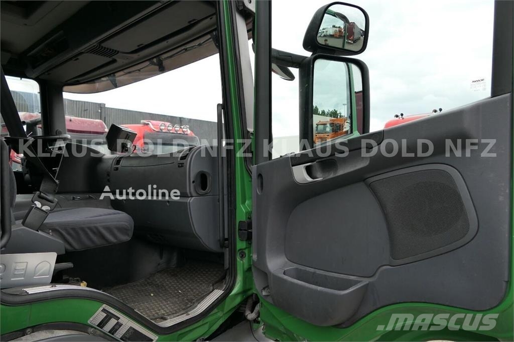 Scania P 340 Curtainsider Truck / Tail Lift / Rear View C 篷布卡車