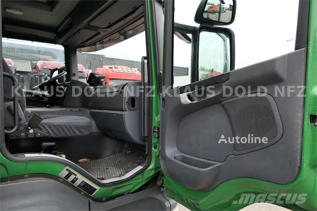 Scania P 340 Curtainsider Beverage Truck / Camera / Tail  Tents