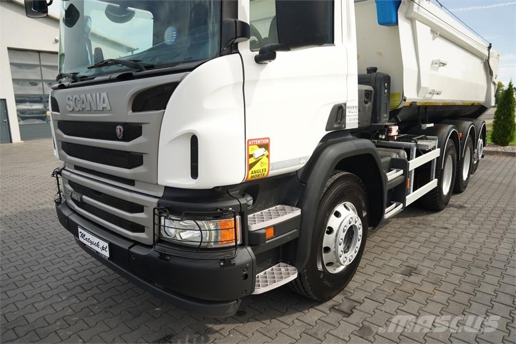 Scania P 450 / 8x4 / WYWROTKA TYLNOZSYPOWA - 5,6 M / OŚ P Billenő teherautók
