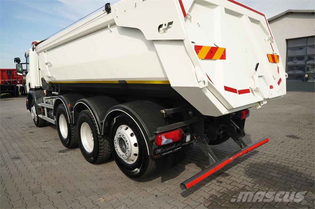 Scania P 450 / 8x4 / WYWROTKA TYLNOZSYPOWA - 5,6 M / OŚ P Billenő teherautók