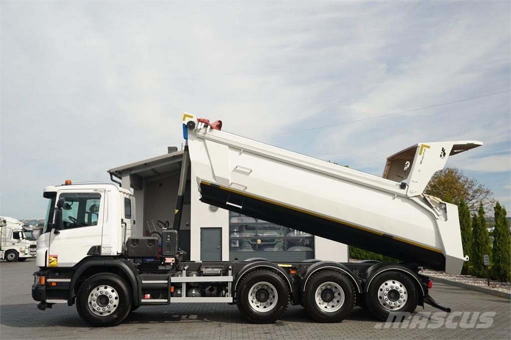 Scania P 450 / 8x4 / WYWROTKA TYLNOZSYPOWA - 5,6 M / OŚ P Billenő teherautók