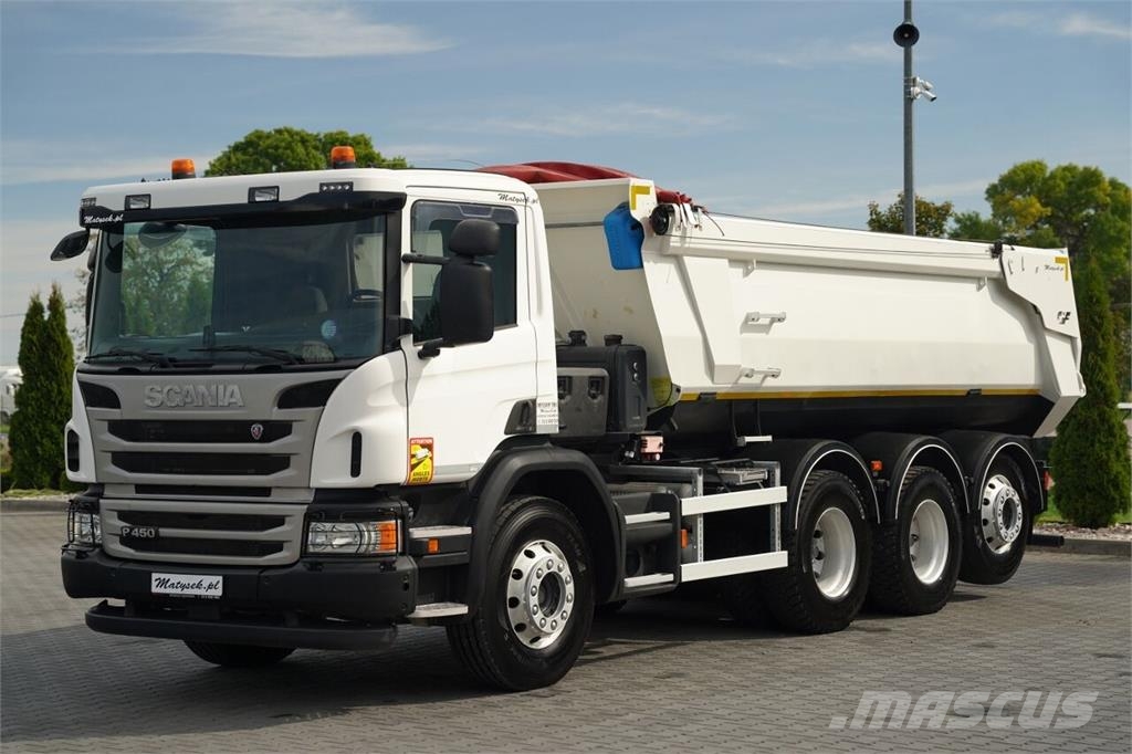 Scania P 450 / 8x4 / WYWROTKA TYLNOZSYPOWA - 5,6 M / OŚ P Billenő teherautók