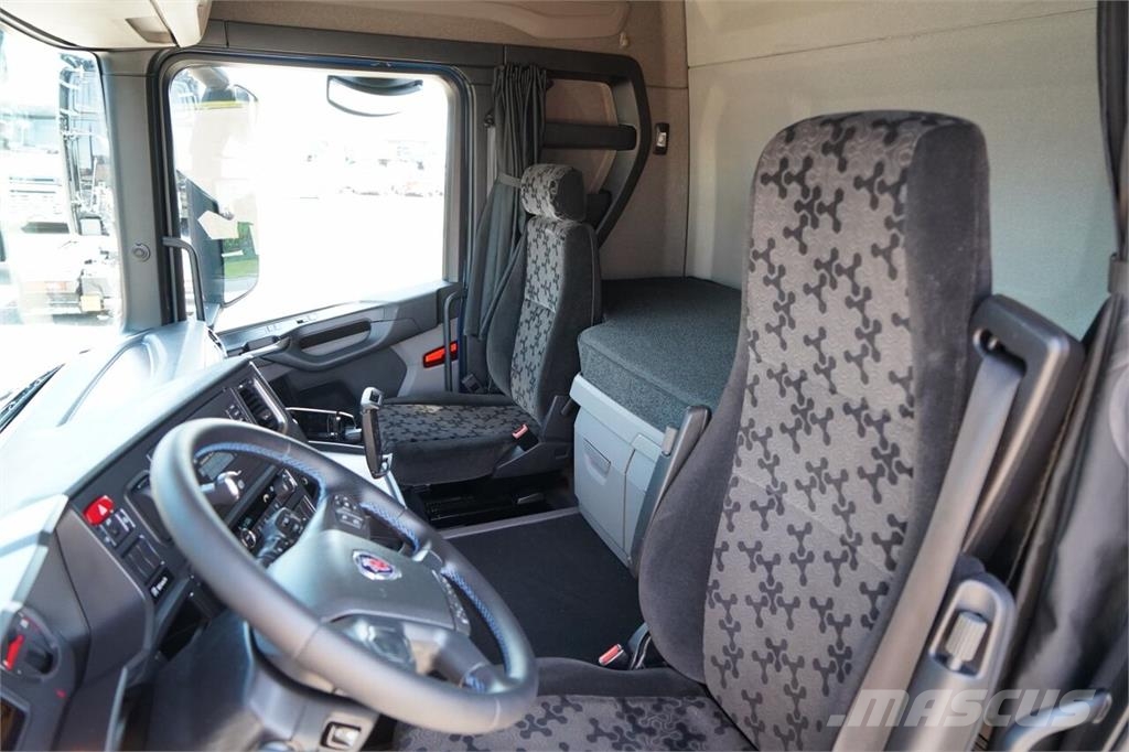 Scania R 450 Nyergesvontatók