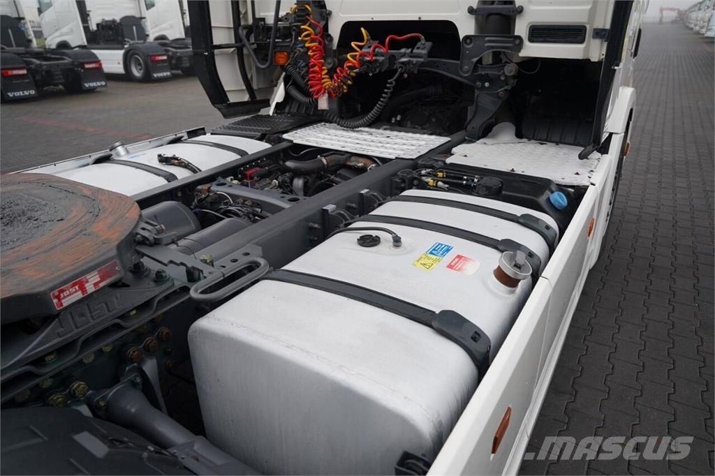 Scania R 450 / RETARDER / ZBIORNIKI: 1 200 L / EURO 6 Truck Tractor Units