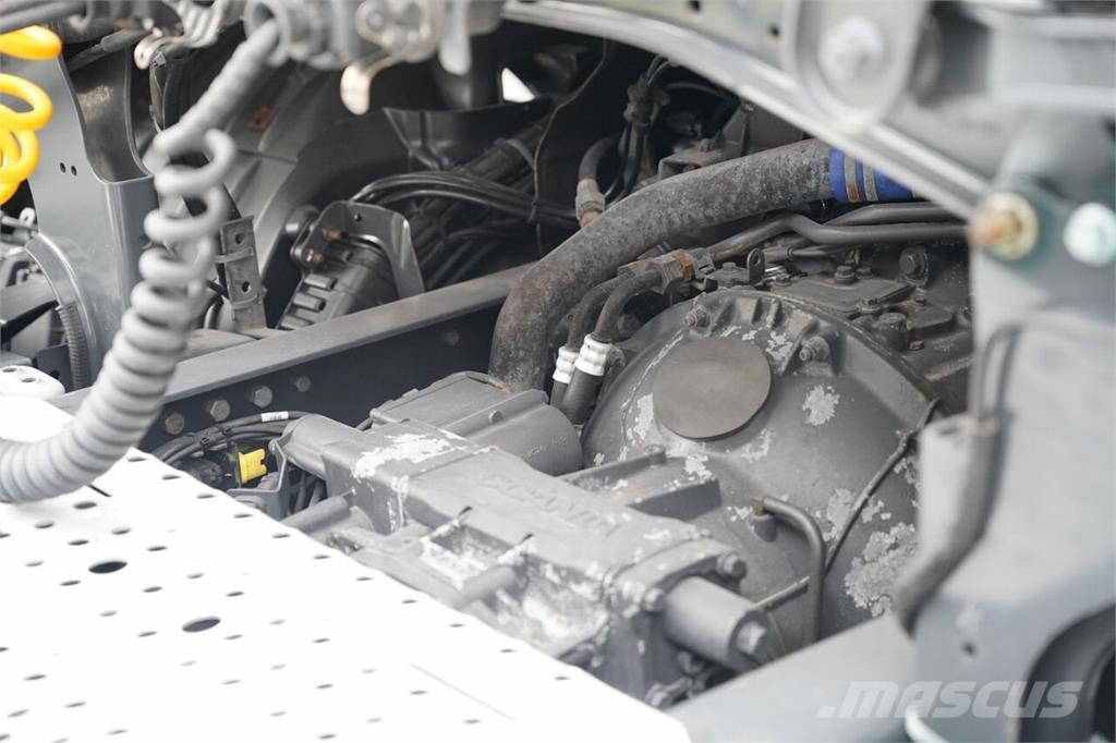 Scania R 450 / RETARDER / ZBIORNIKI: 1 200 L / EURO 6 Truck Tractor Units