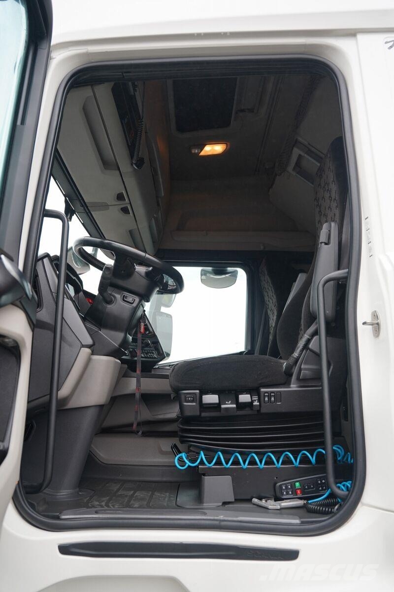 Scania R 450 / RETARDER / ZBIORNIKI: 1 200 L / EURO 6 Truck Tractor Units