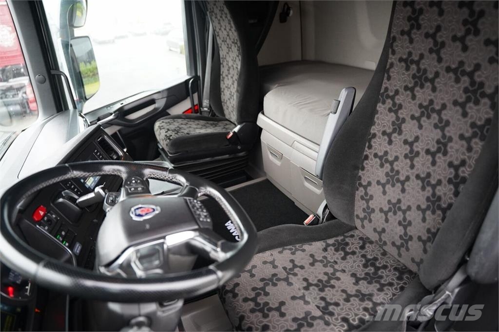 Scania R 450 / RETARDER / ZBIORNIKI: 1 200 L / EURO 6 Truck Tractor Units
