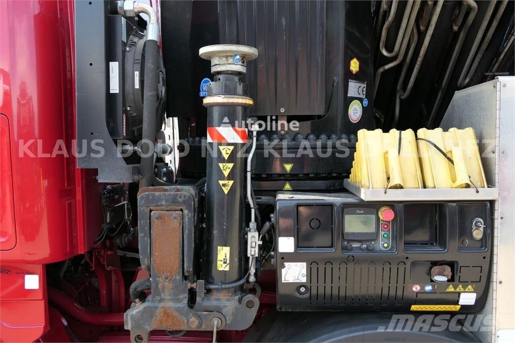 Scania R 490 Flatbed Truck / Effer Crane / Radio Remote C Camiones plataforma