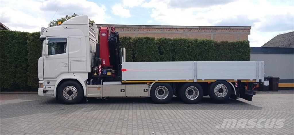 Scania R580 V8 8x4 Flatbed Truck / HMF 3220 K7 Crane 平板式/側卸式卡車