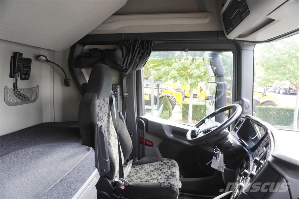 Scania S500 6x2 / BDF / 2023 Chasis y suspención