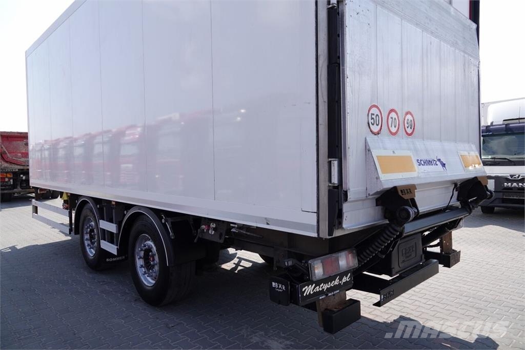 Schmitz Cargobull  Gesloten opbouw trailers