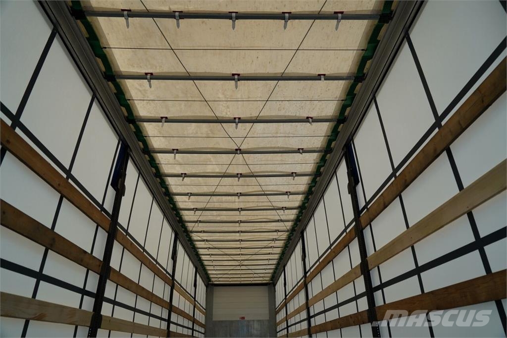 Schmitz Cargobull STANDARD / Plachtové návěsy