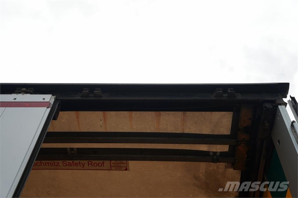 Schmitz Cargobull STANDARD Plachtové návěsy