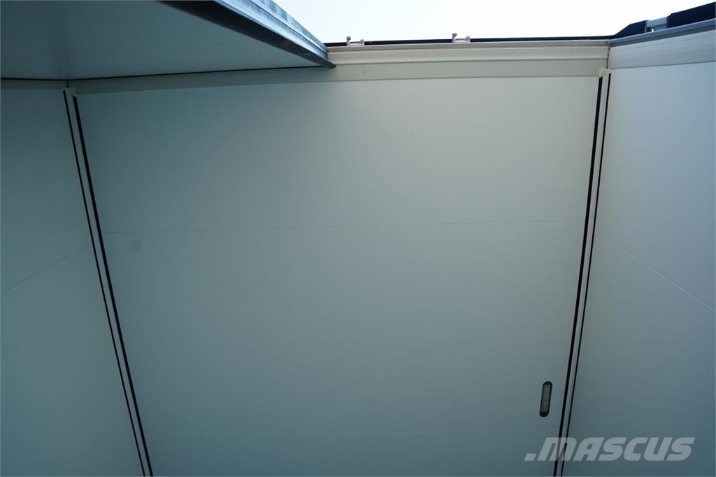 Schmitz Cargobull / CHŁODNIA / VECTOR 1550 / PALECIARA / OŚ PODNOSZO Semirremolques isotermos/frigoríficos