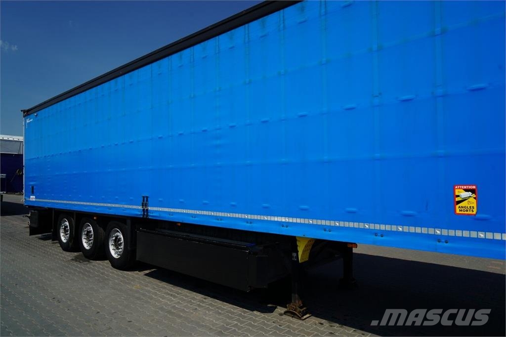 Schmitz Cargobull  Semirremolques con caja de lona