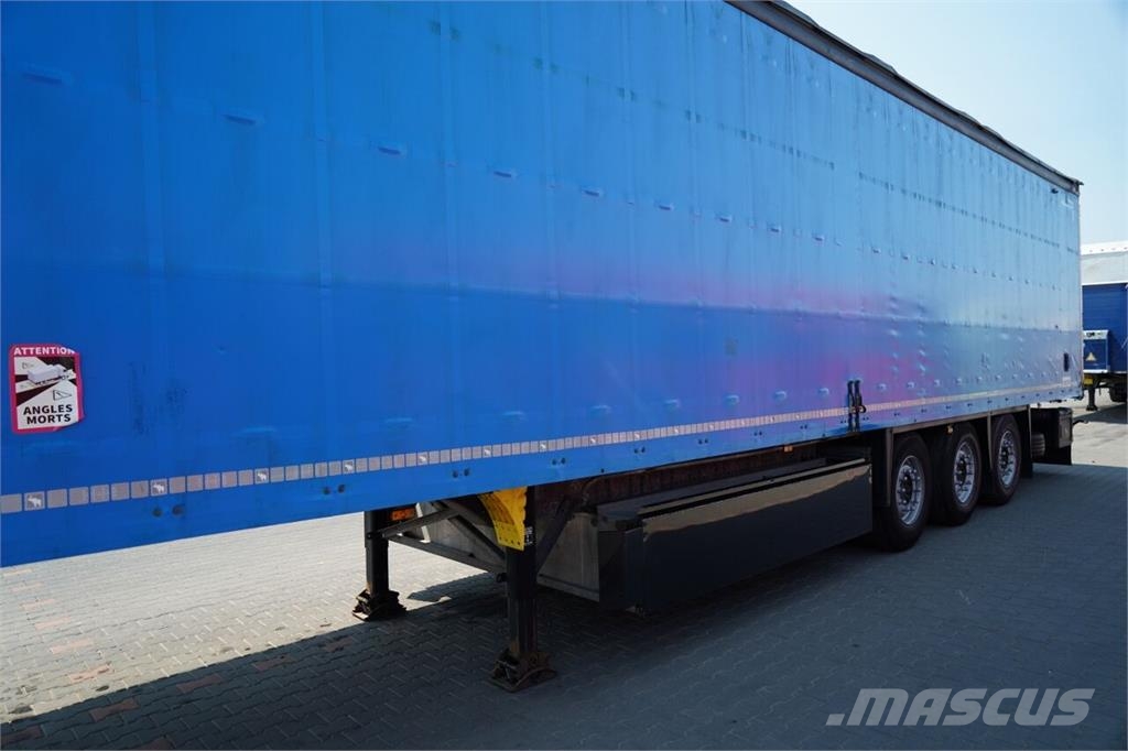Schmitz Cargobull  Semirremolques con caja de lona